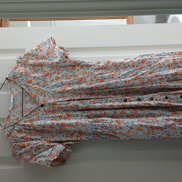 Dress - Picture 2 of 4